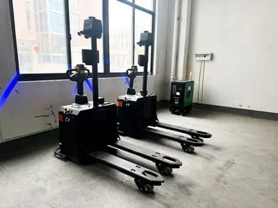 Robot automatizado de manipulación de materiales AGV